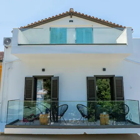 Porto Vathi Hotel *